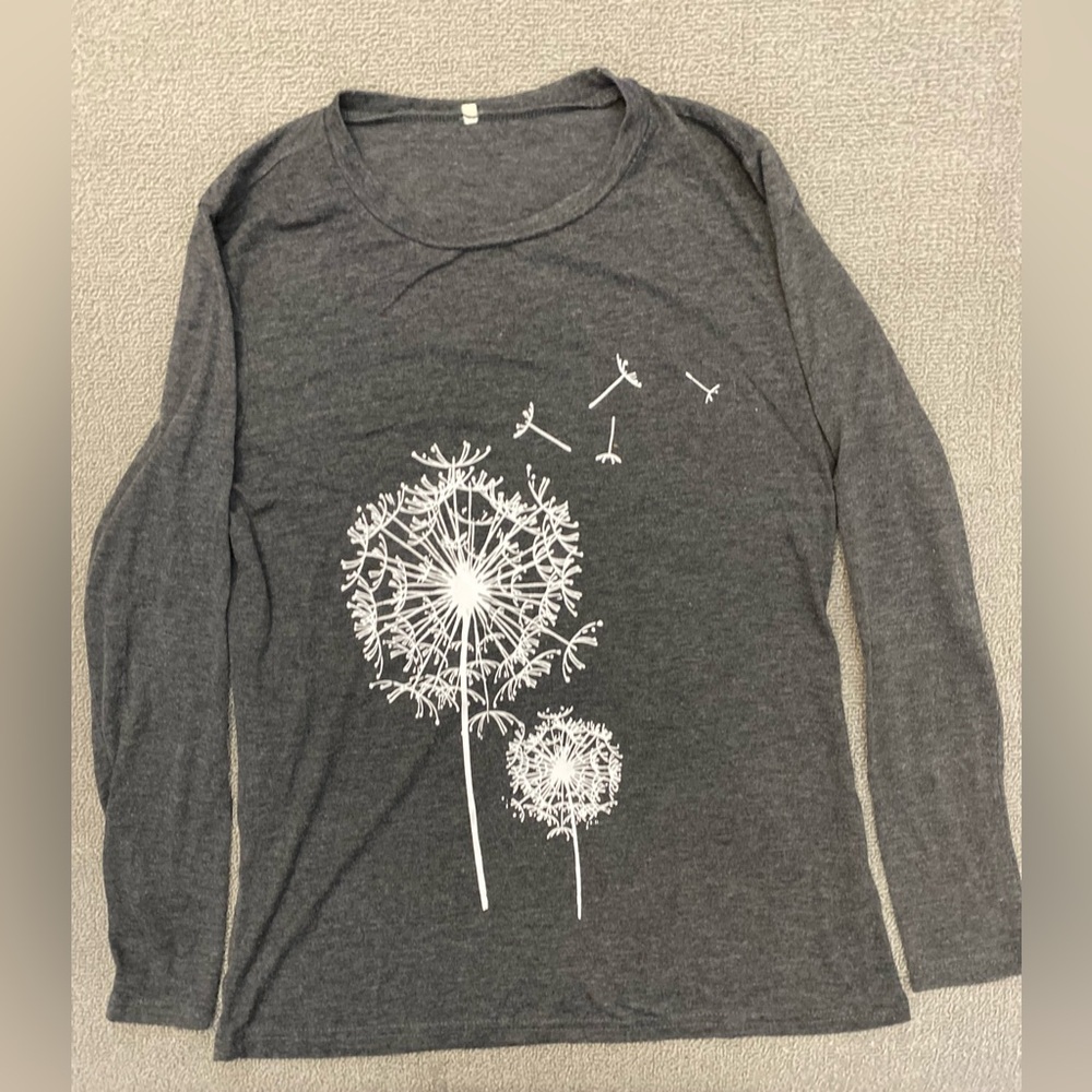 Women’s Small Lightweight Long Sleeve Gray Dandelion Print Women's Top - Picture 1 of 4